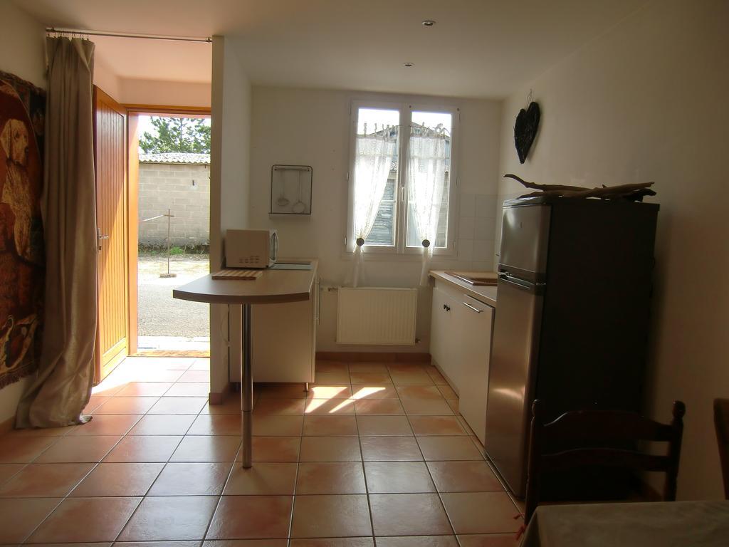 Le Bois Flotte Villa Arrigny Room photo