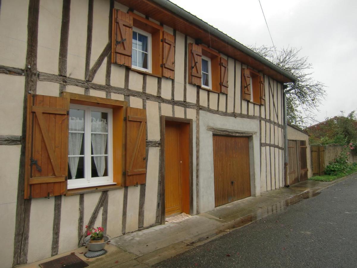 Le Bois Flotte Villa Arrigny Room photo